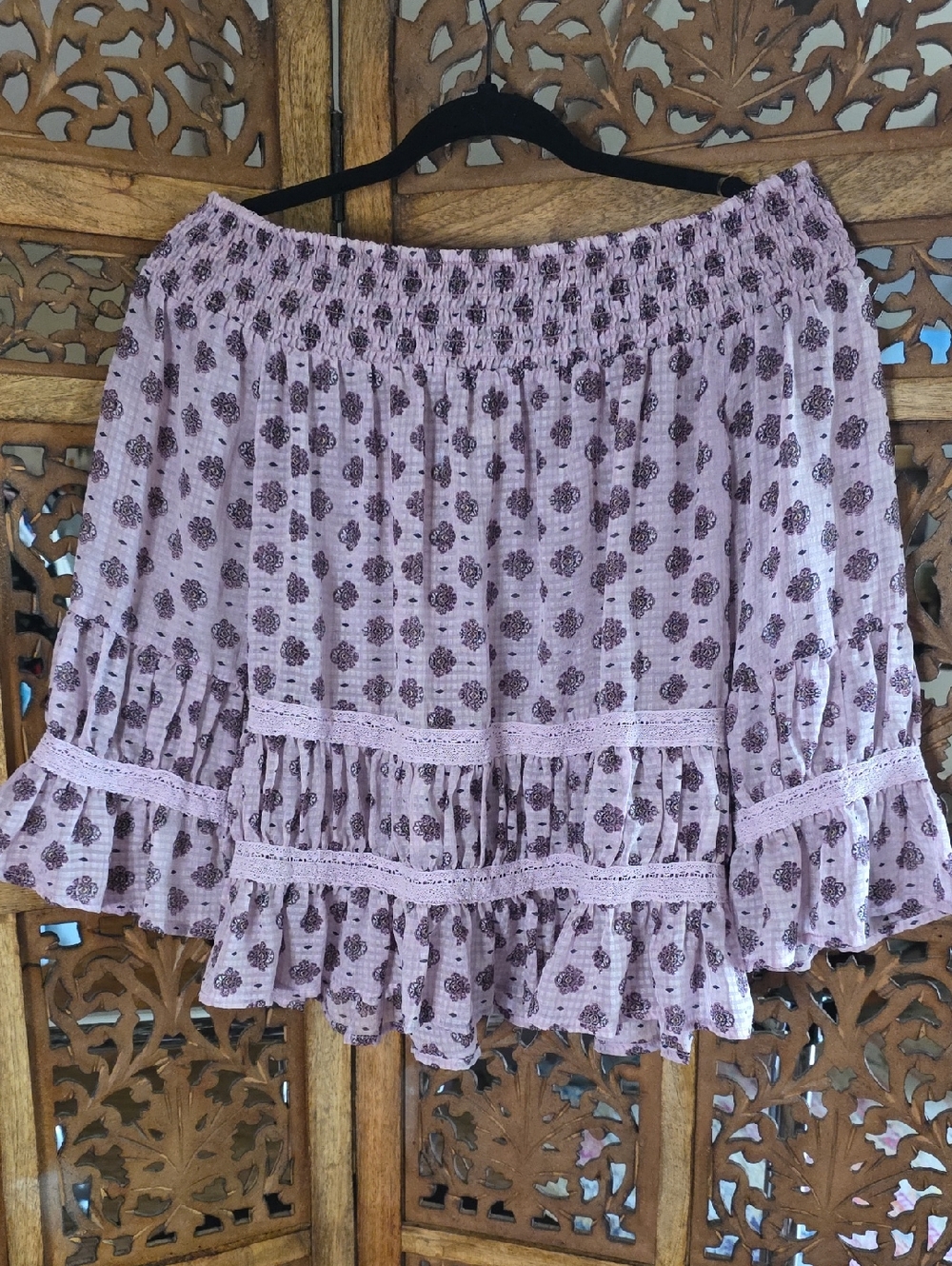 Eyeshadow Women's Off The Shoulder Lavender Floral Blouse Size M